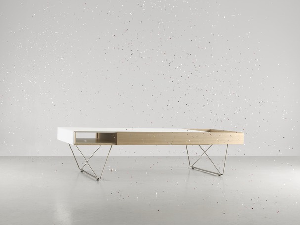 Extending coffee table